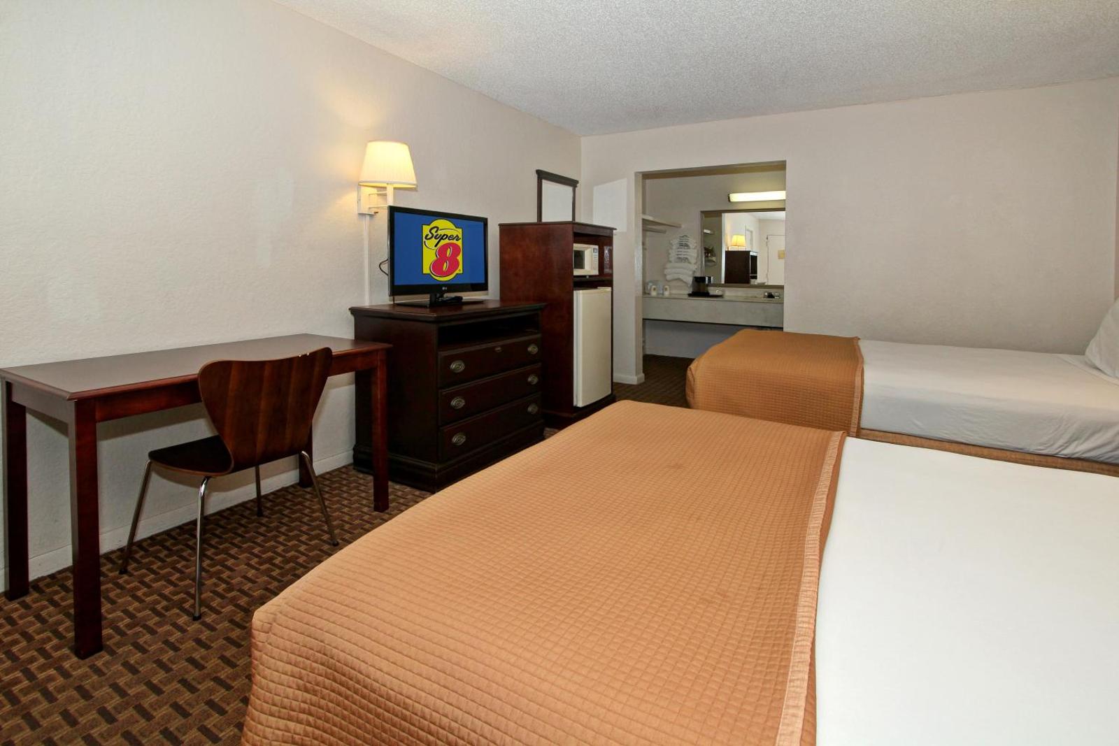 Super 8 by Wyndham Kissimmee